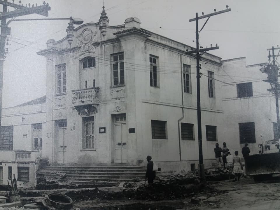 Antigo Paço Municipal de Guarulhos com readequação viária.
